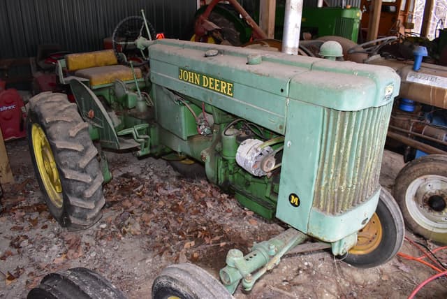 Image of John Deere M equipment image 3
