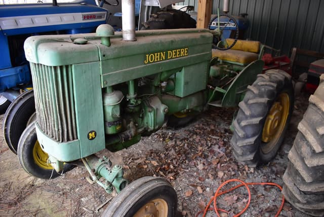 Image of John Deere M equipment image 1