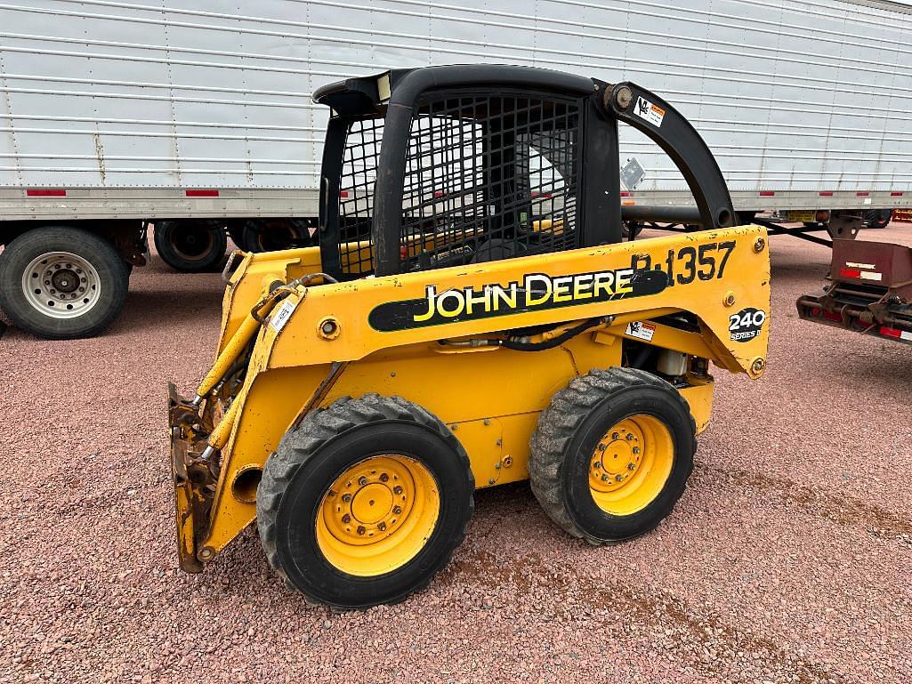 Image of John Deere 240 Series II Primary image