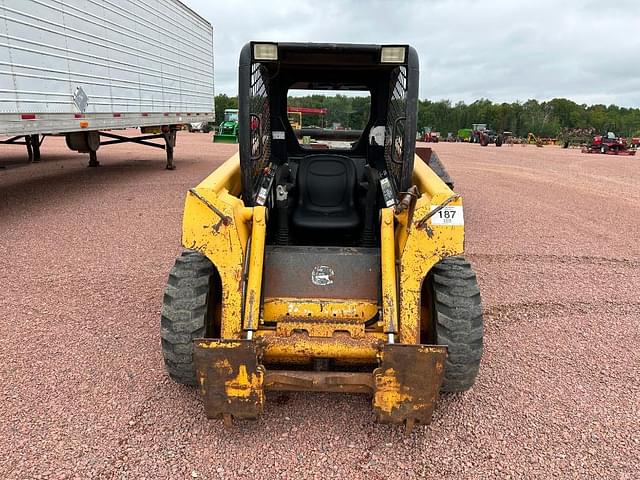 Image of John Deere 240 Series II equipment image 1