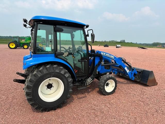 Image of New Holland Boomer 40 equipment image 3