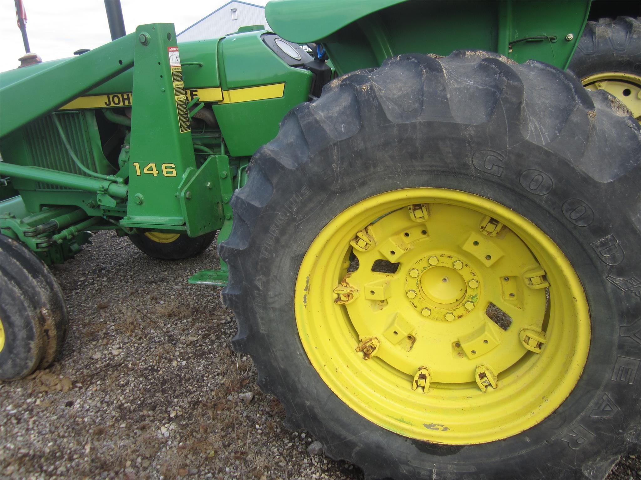 Main image John Deere 2550