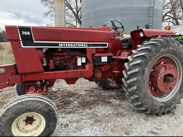 Main image International Harvester 766