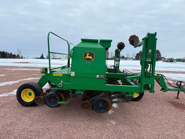 Image of John Deere 1590 equipment image 3