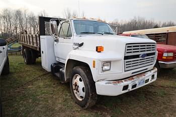 1991 Ford F-700 Equipment Image0