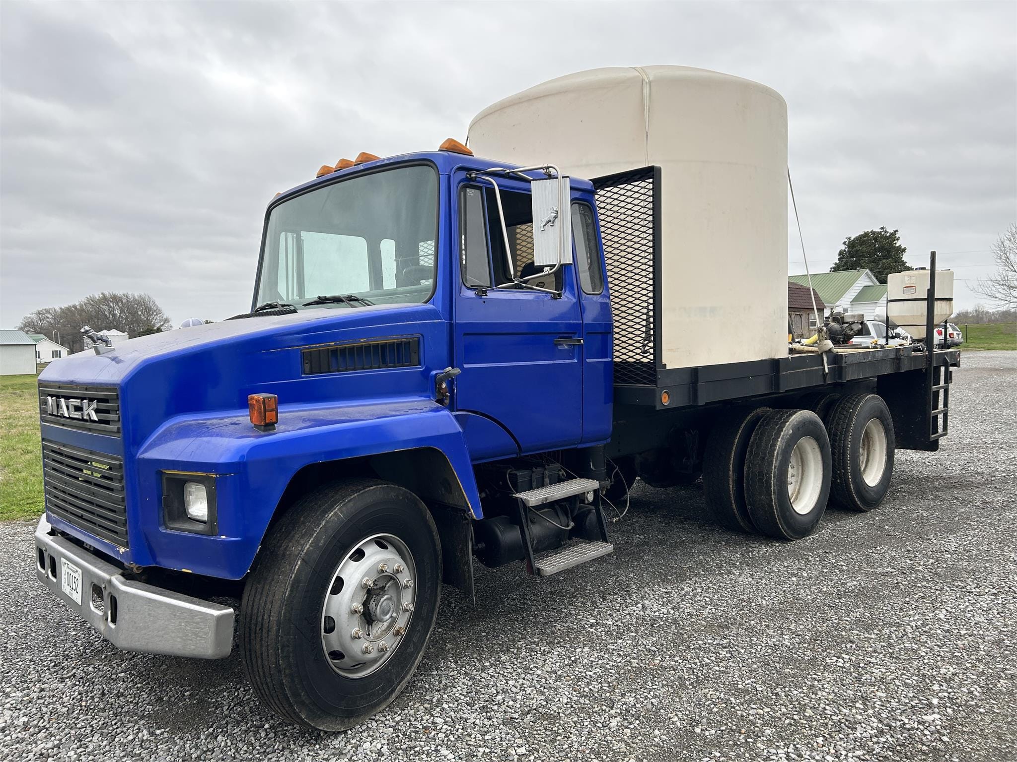 Main image Mack Midliner CS300