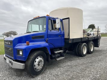 Main image Mack Midliner CS300