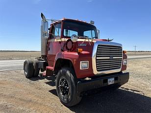 Main image Ford L8000 1