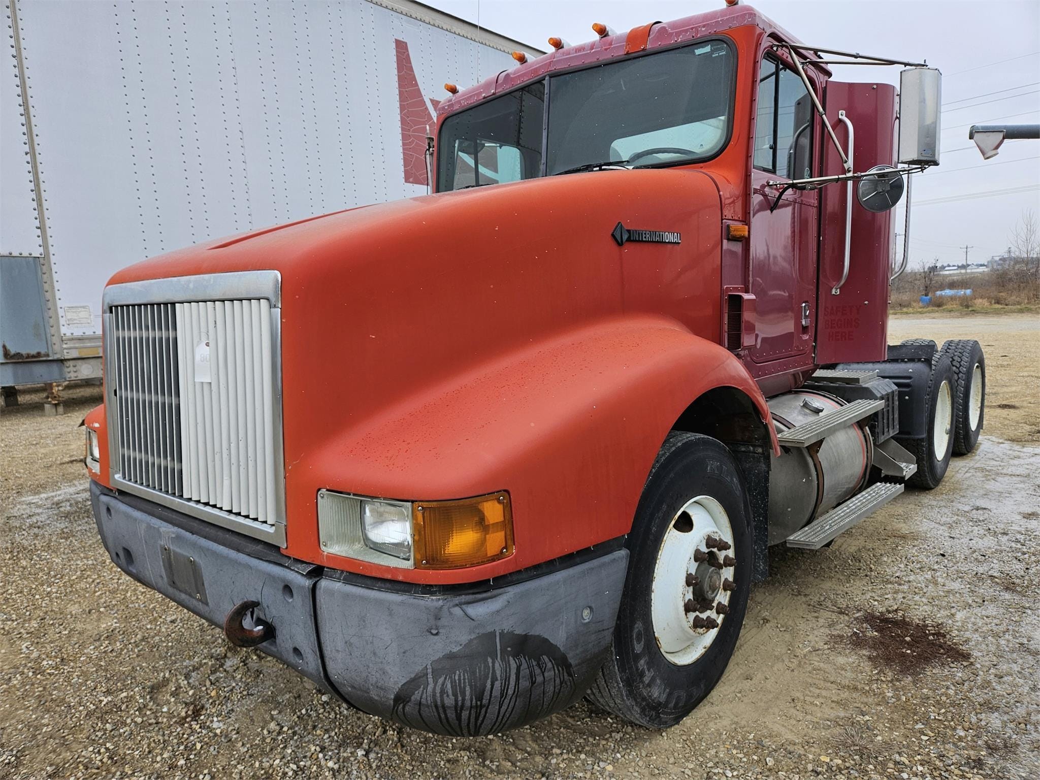 Main image International 9400