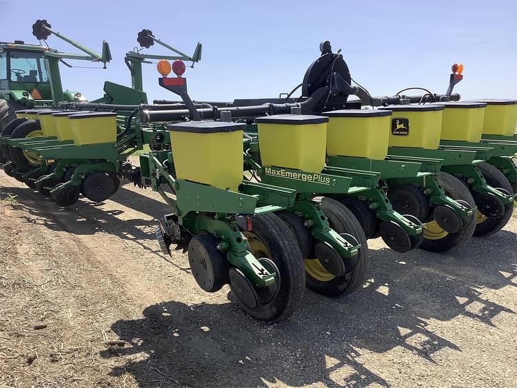 Main image John Deere 1770 10