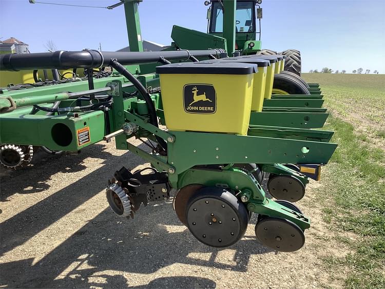 Main image John Deere 1770 8