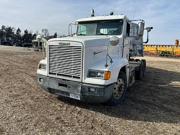 Main image Freightliner FLD120