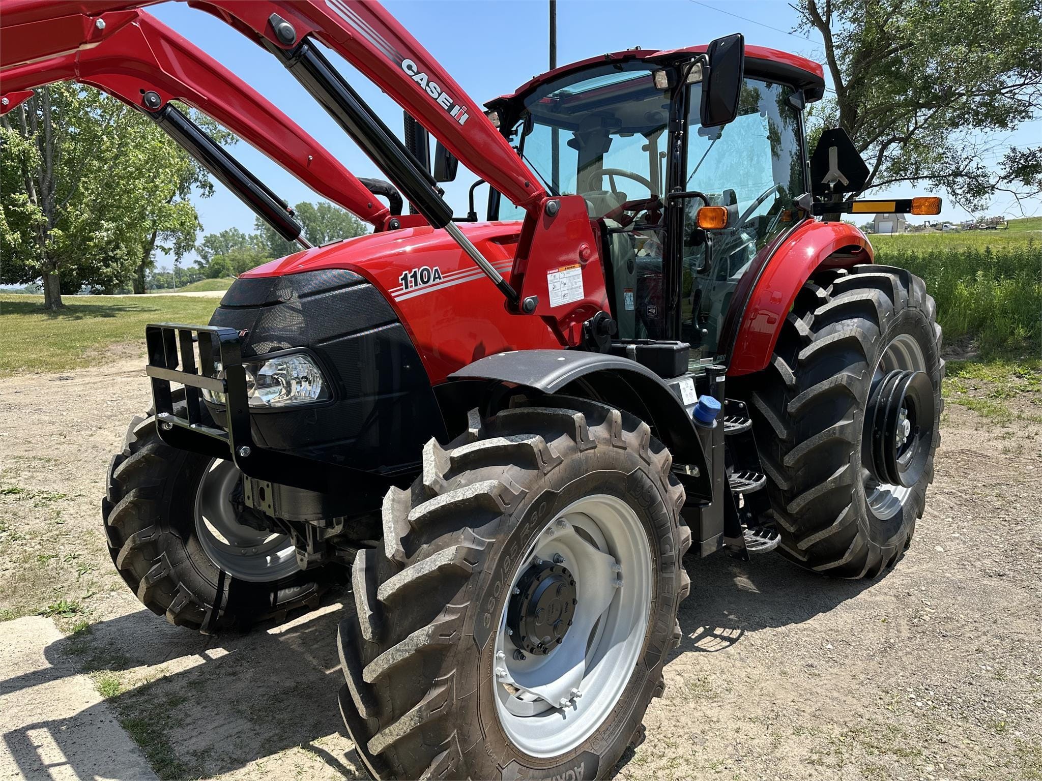 Main image Case IH Farmall 110A