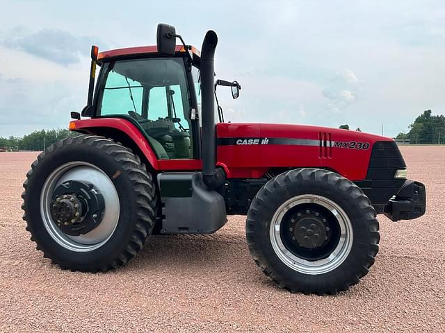 Image of Case IH MX230 equipment image 2