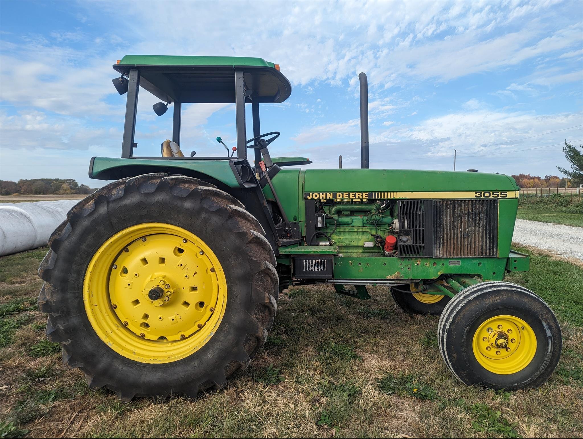 Main image John Deere 3055