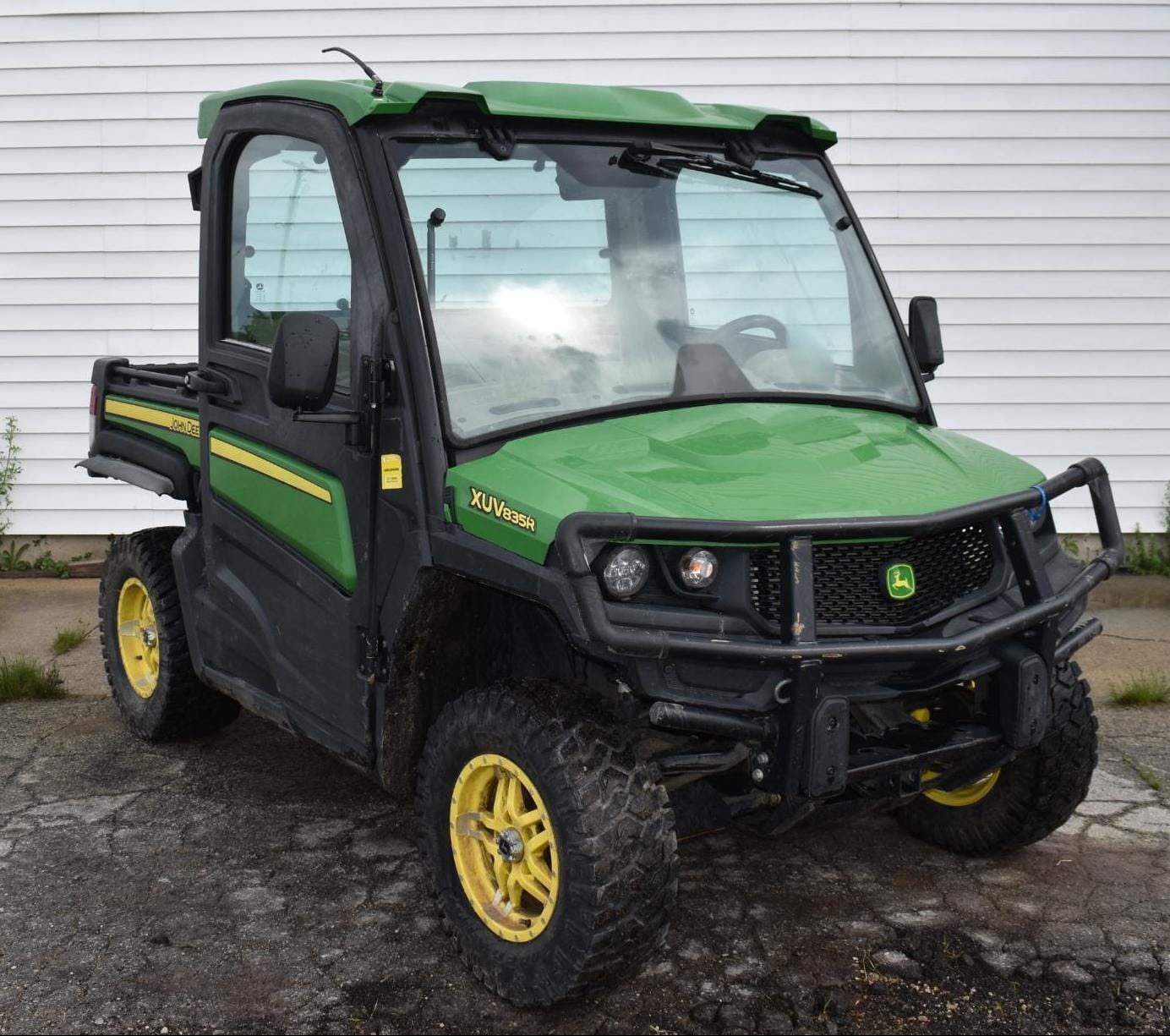 Main image John Deere XUV 835R