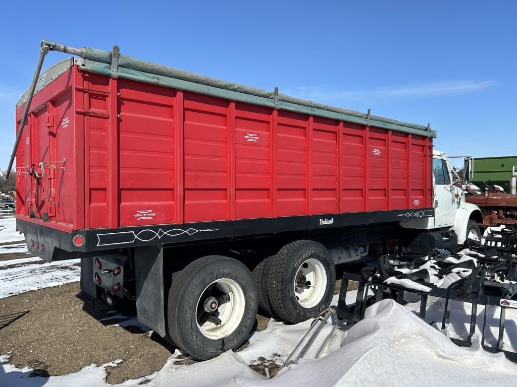 Main image International 4700