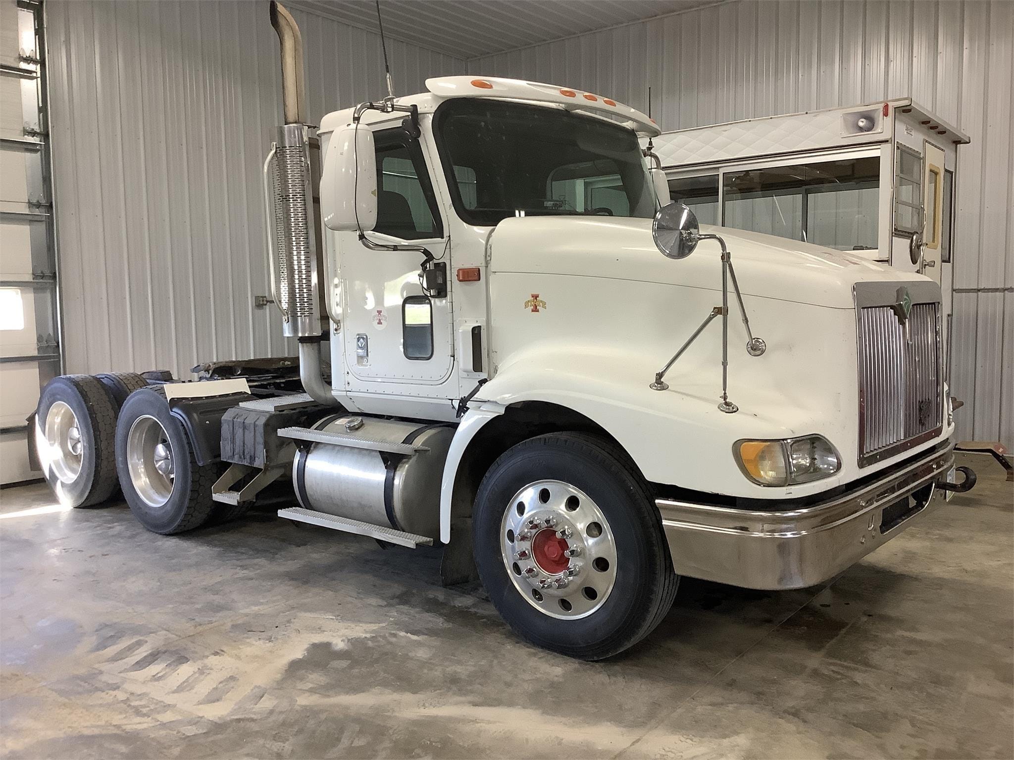 Main image International 9400i