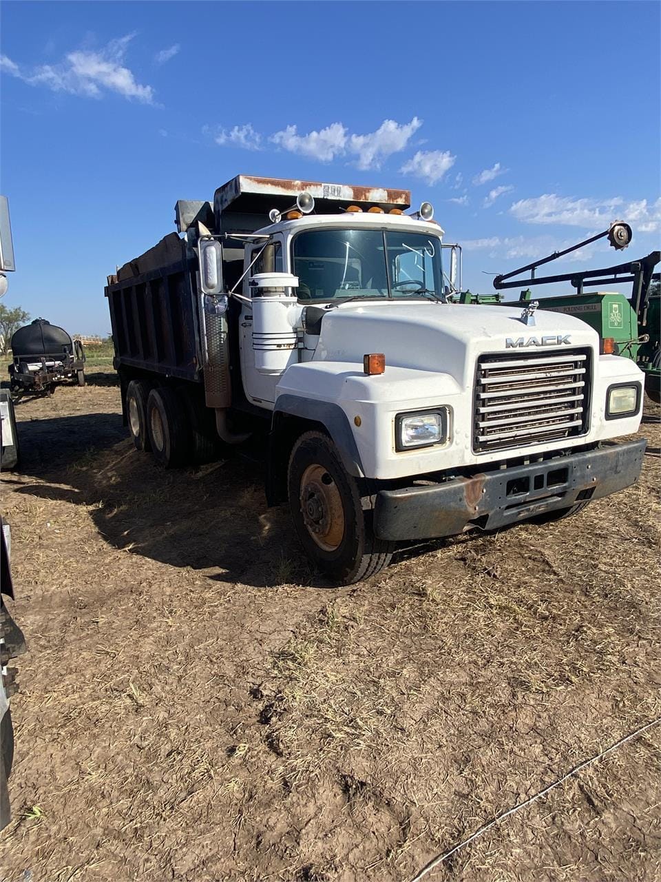 Main image Mack RD688S