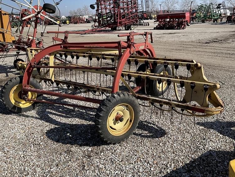 New Holland 258 Hay and Forage Hay - Rakes/Tedders for Sale | Tractor Zoom