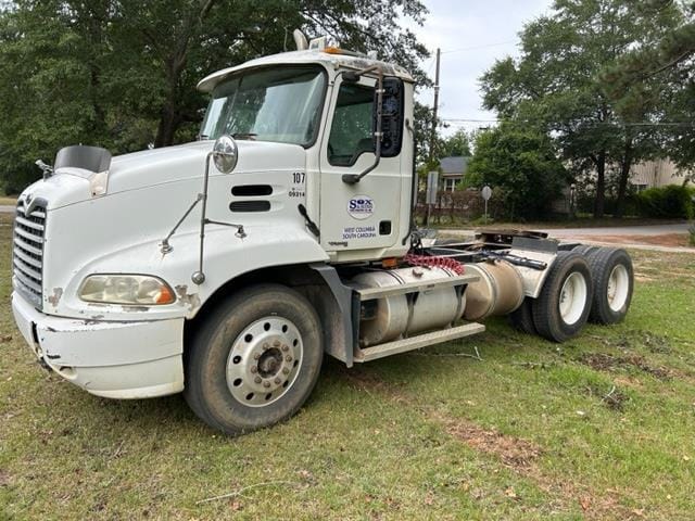 SOLD - 2004 Mack Vision CX613 Lot No. 225924623 Other Equipment