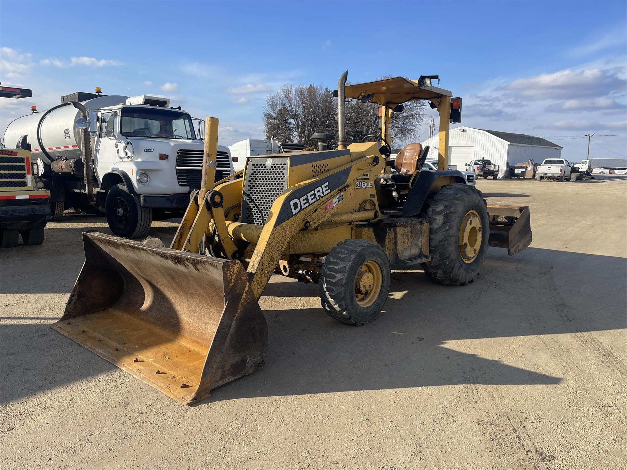 Main image John Deere 210LE