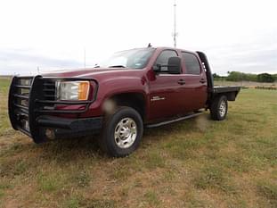 2008 GMC 2500 Equipment Image0