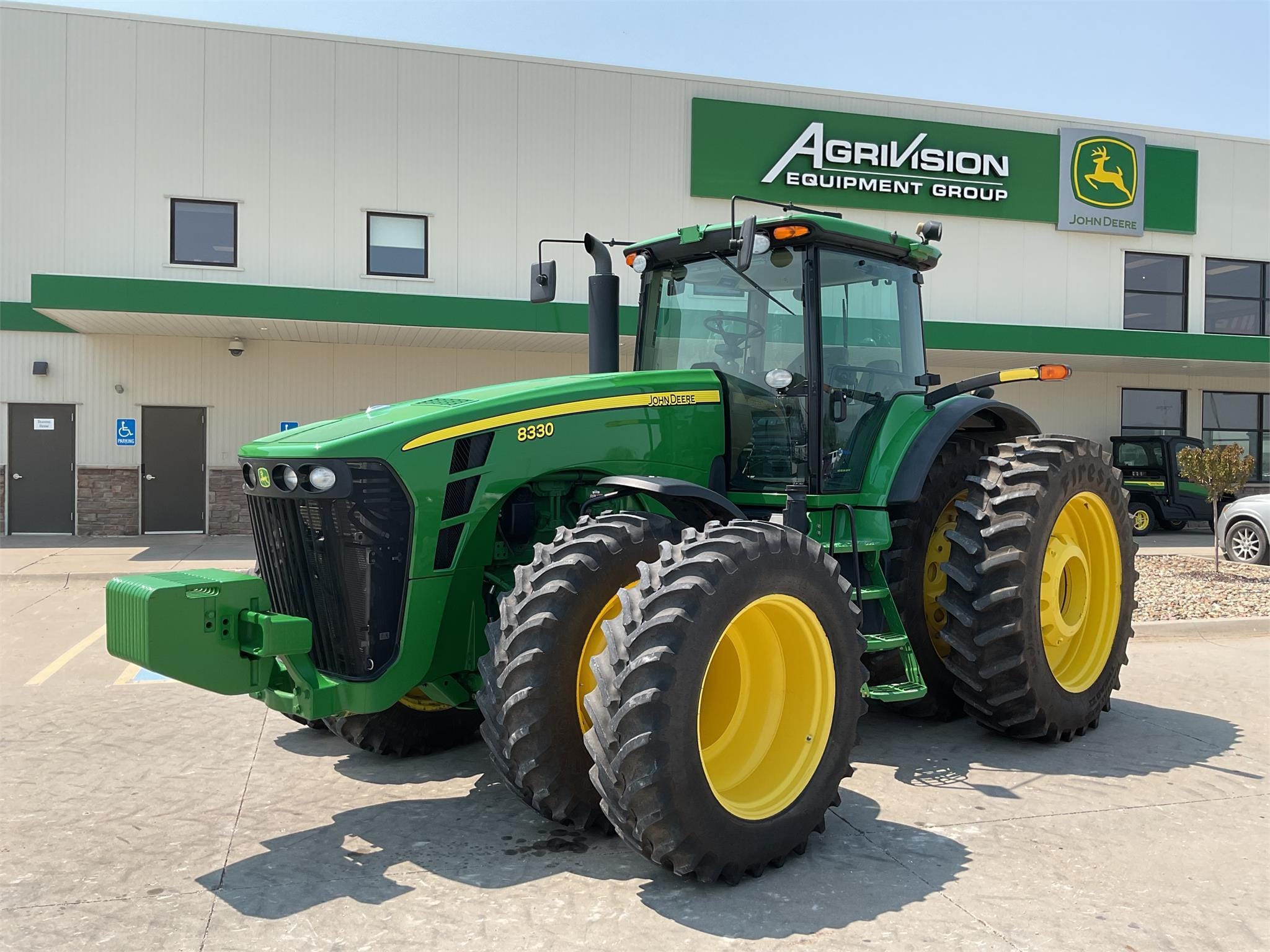 Main image John Deere 8330