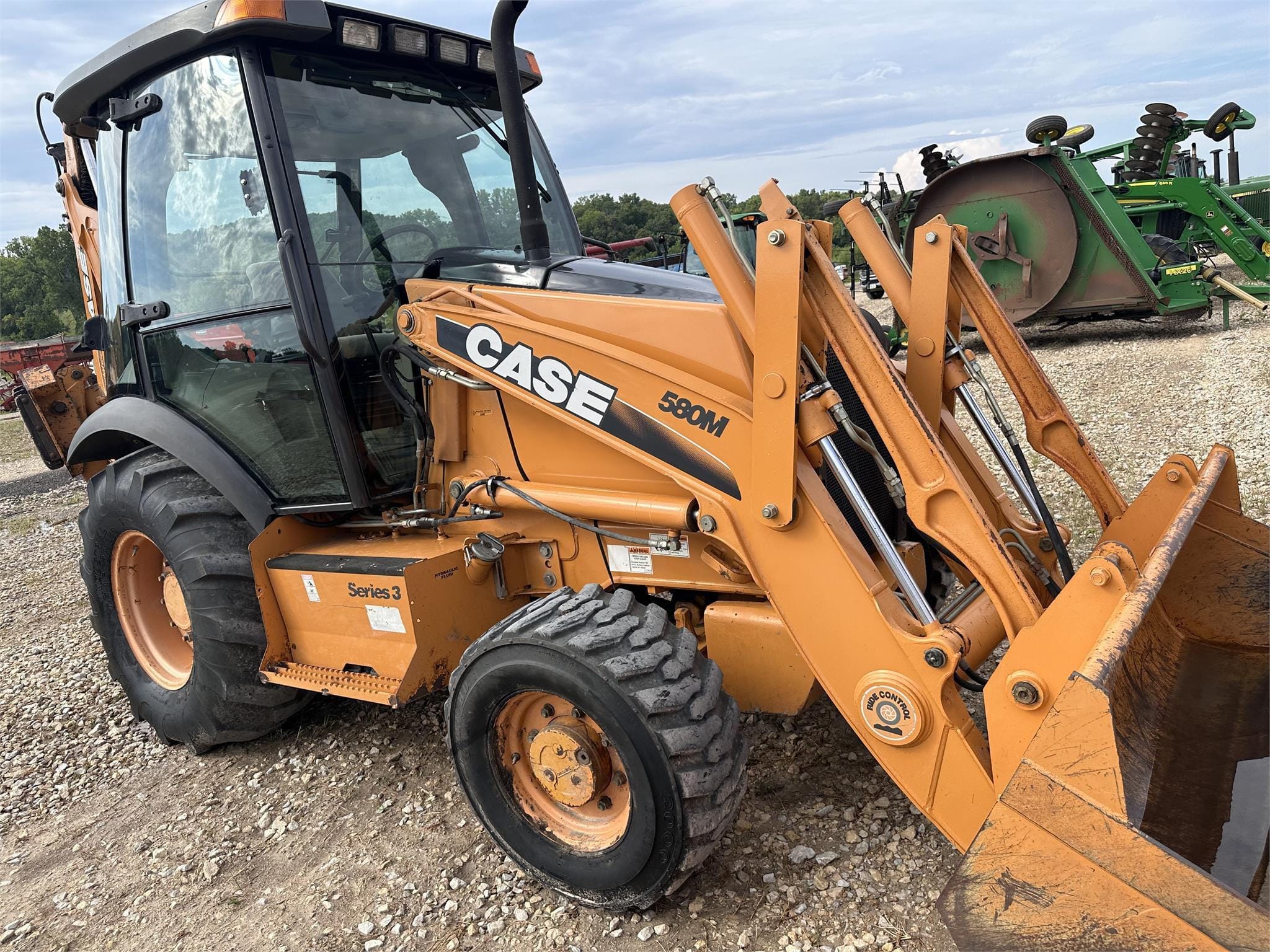 Main image Case 580M