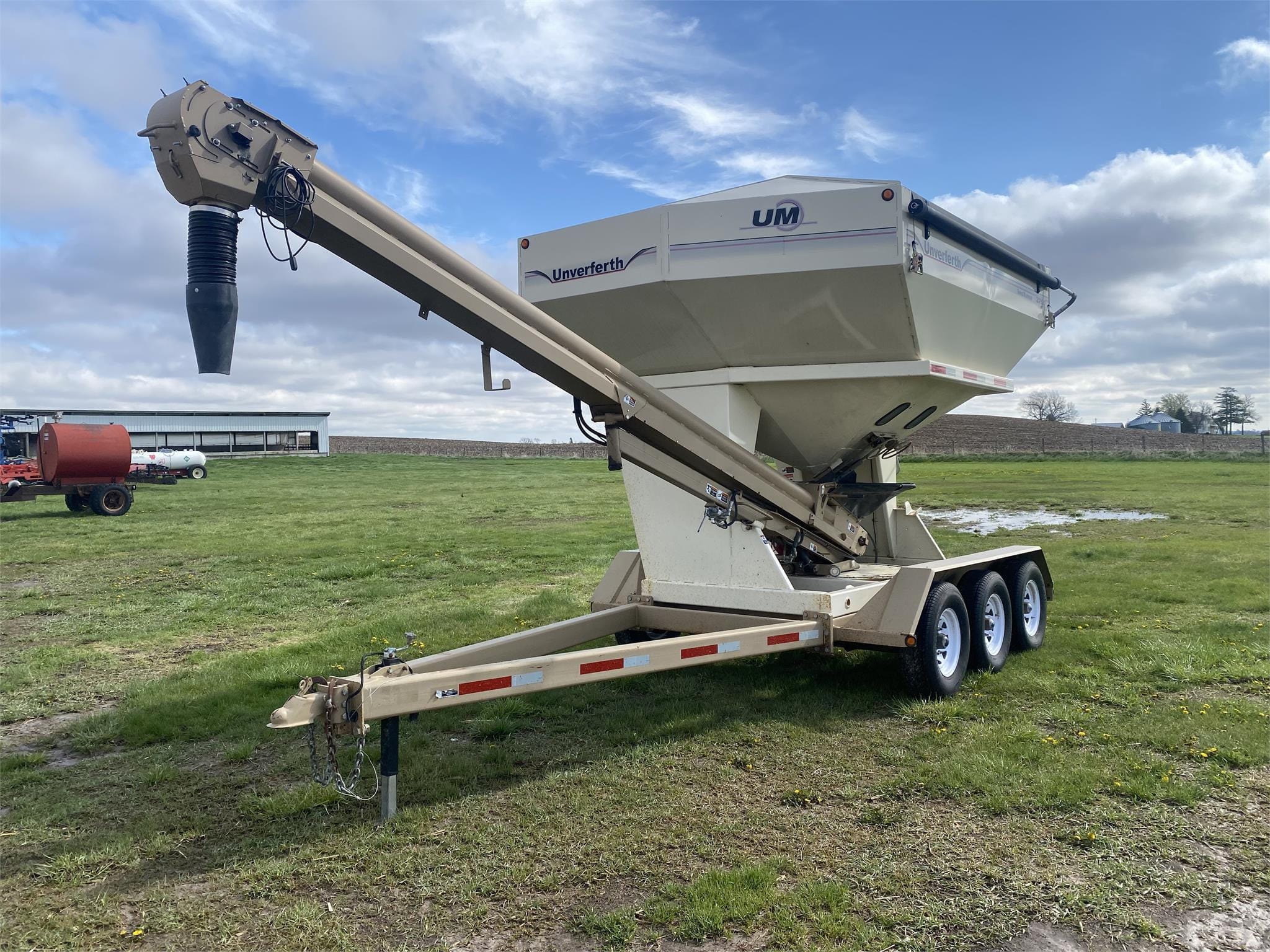 Main image Unverferth 3750