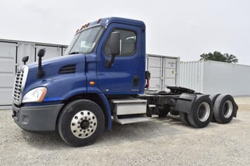 Main image Freightliner Cascadia 113