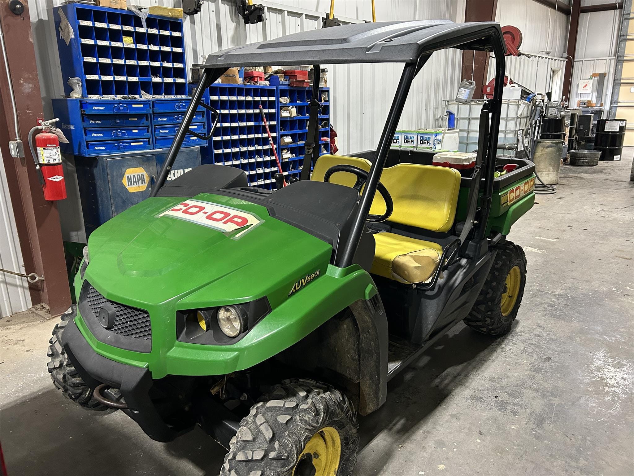 Main image John Deere XUV 590i Gator