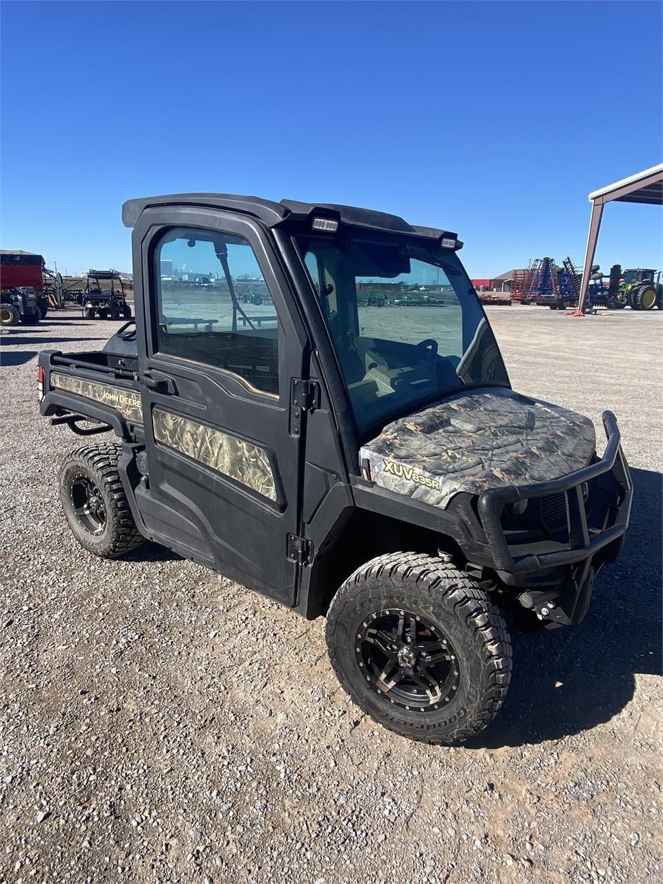 Main image John Deere XUV 835R