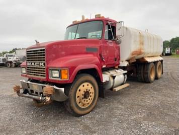 Main image Mack CH613