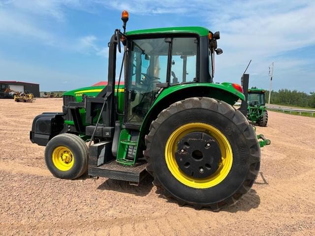 Image of John Deere 6330 equipment image 3