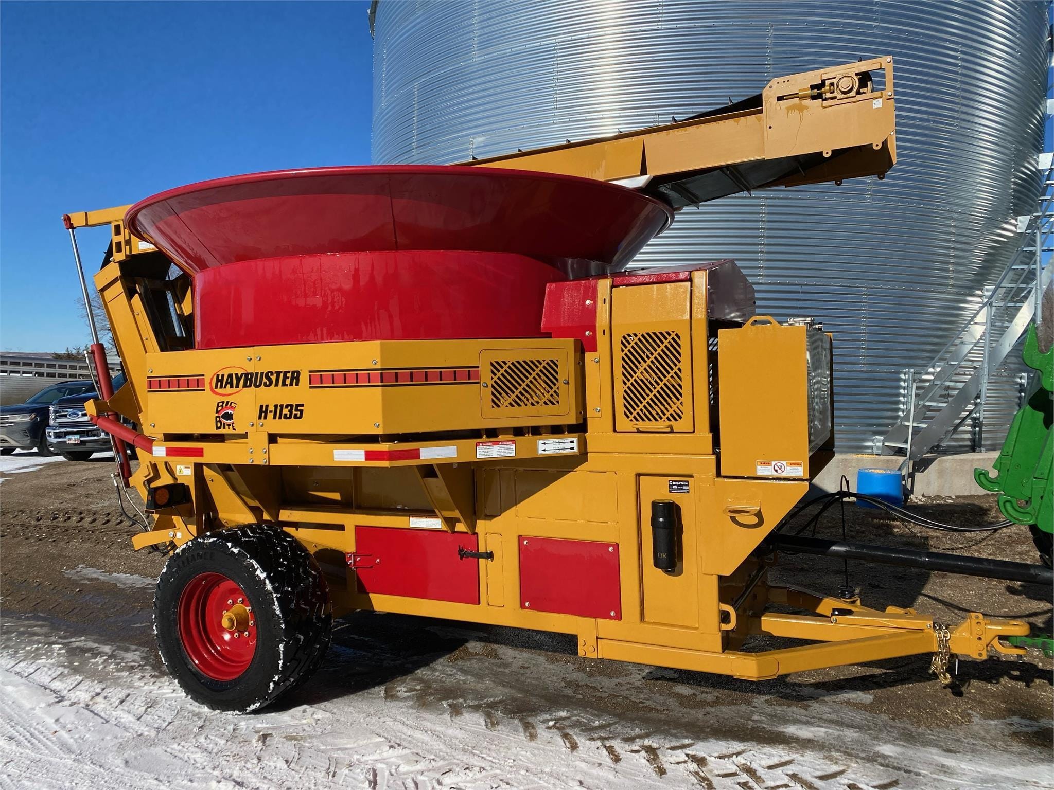 Main image Haybuster H-1135