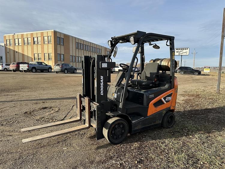 2022  Doosan GC25S-9 Equipment Image0