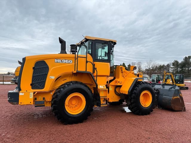 Image of Hyundai HL960 equipment image 3