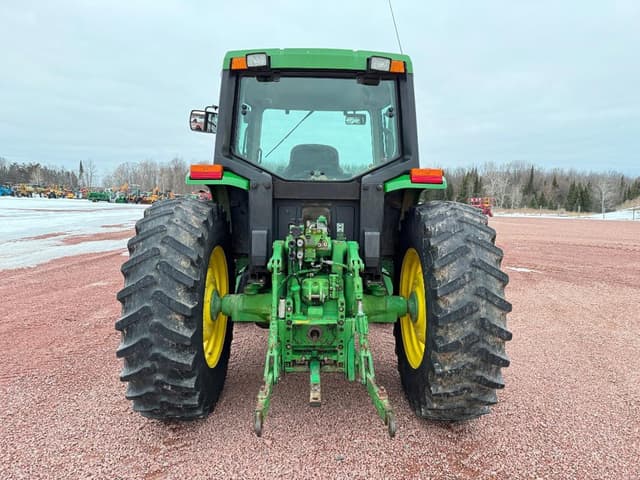 Image of John Deere 6400 equipment image 4