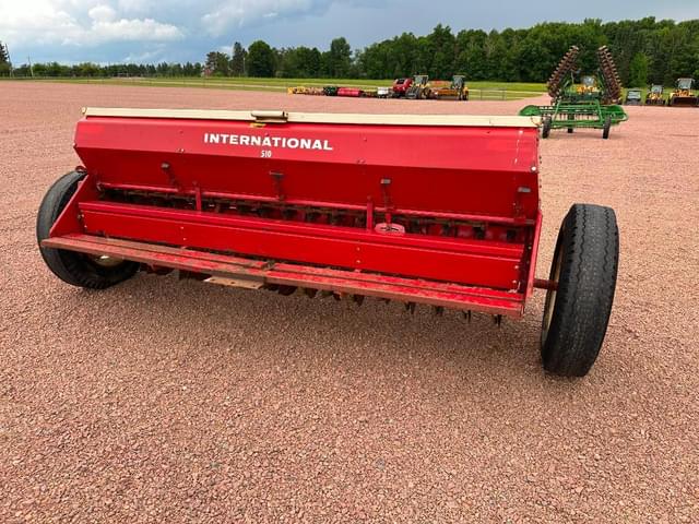 Image of International Harvester 510 equipment image 4