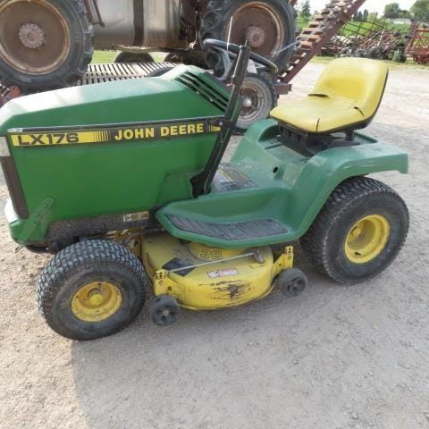 Main image John Deere LX176