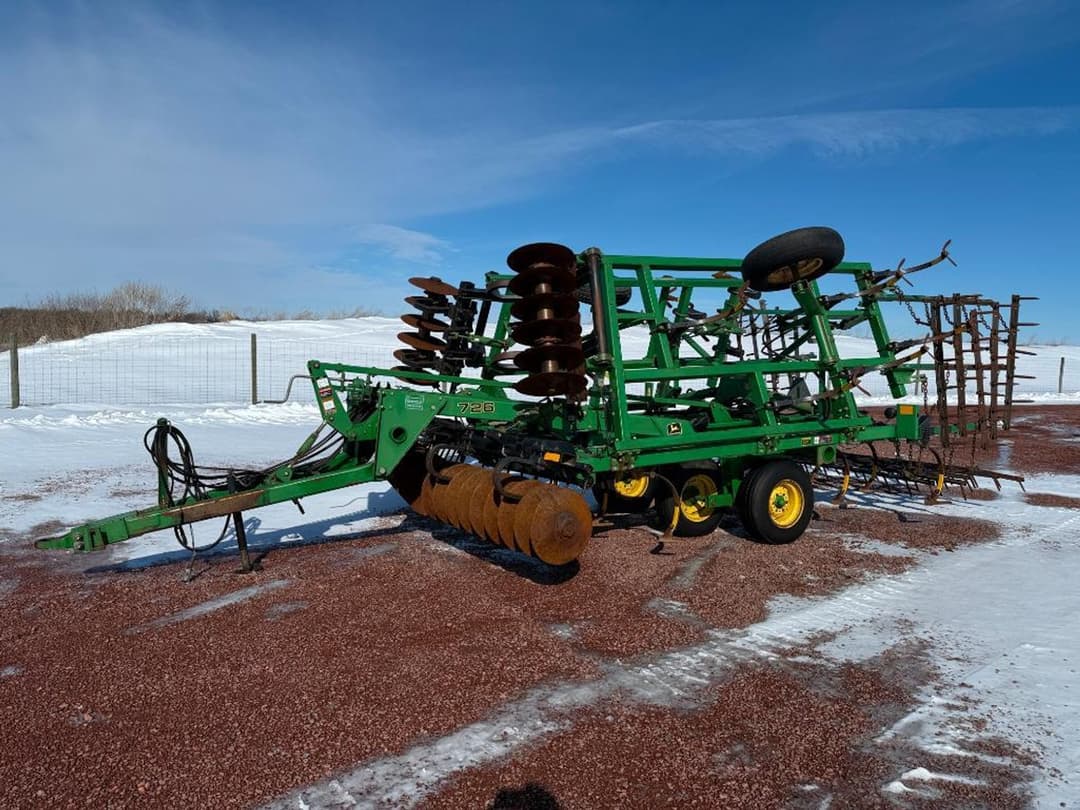 Image of John Deere 726 Primary image