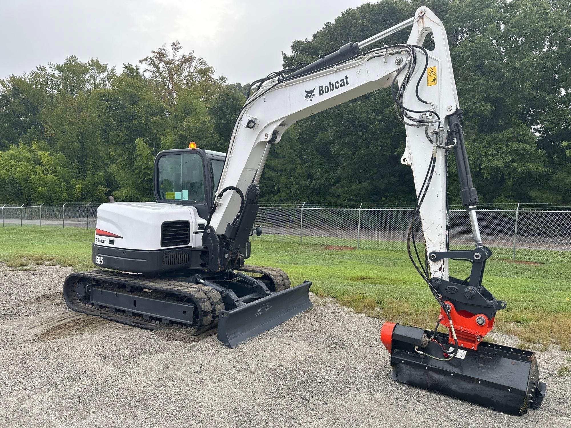 Main image Bobcat E85