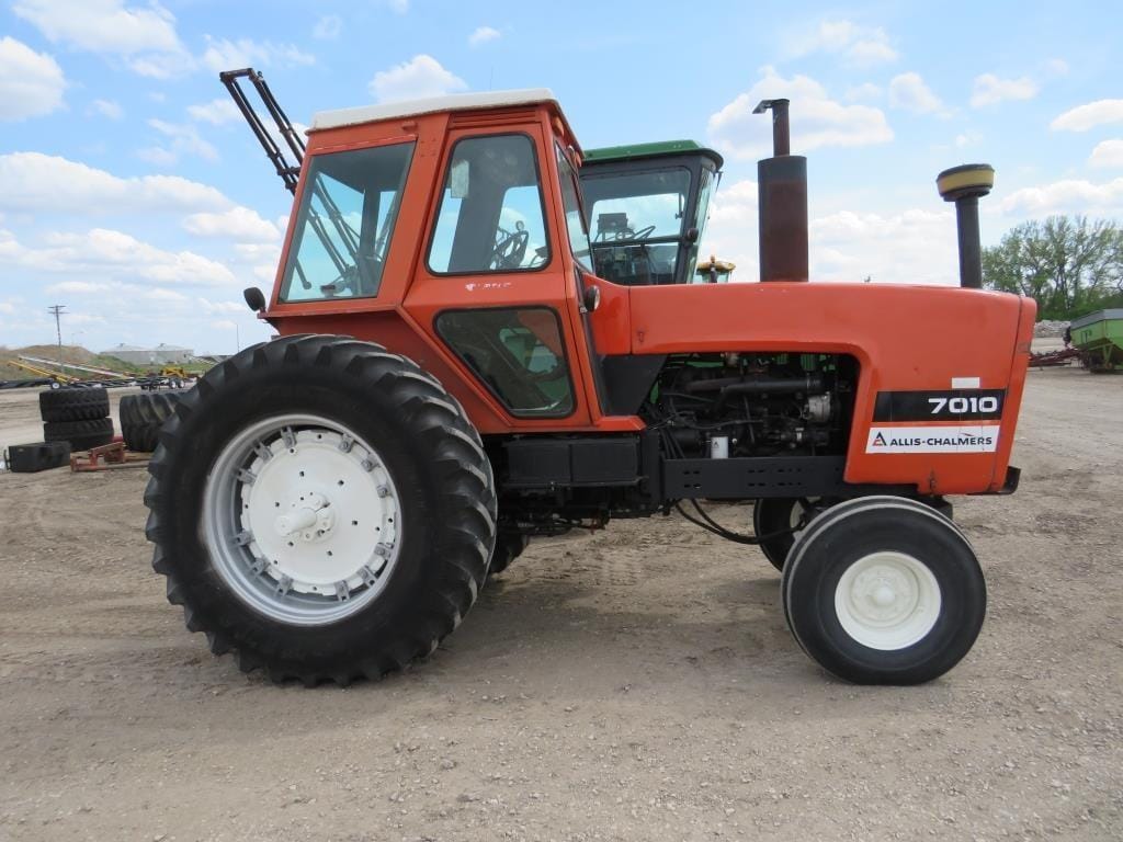 Main image Allis Chalmers 7010