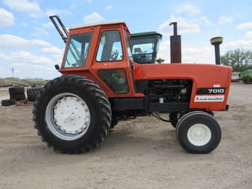 Main image Allis Chalmers 7010