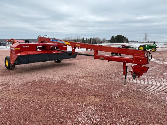 Image of New Holland H7450 equipment image 1