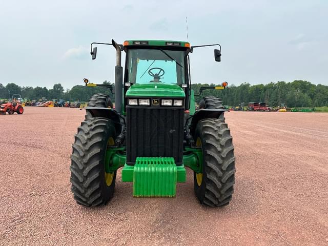 Image of John Deere 8210 equipment image 1