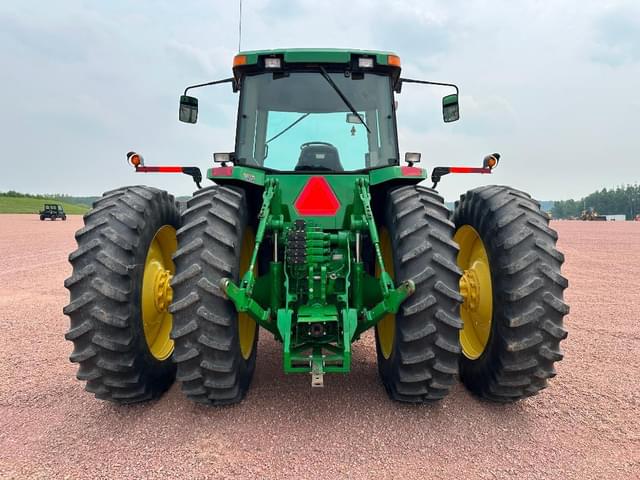 Image of John Deere 8210 equipment image 4