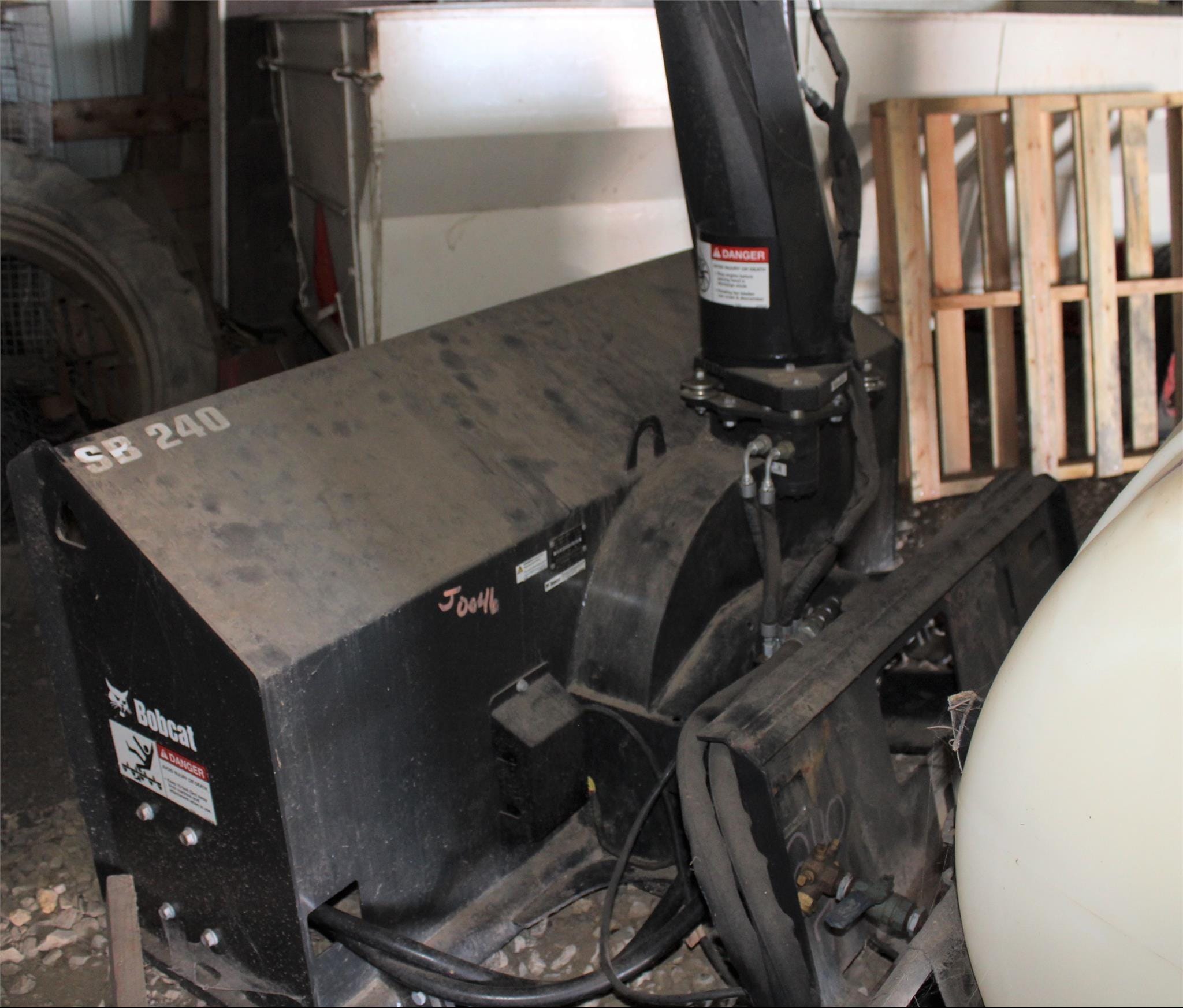 Main image Bobcat SB240