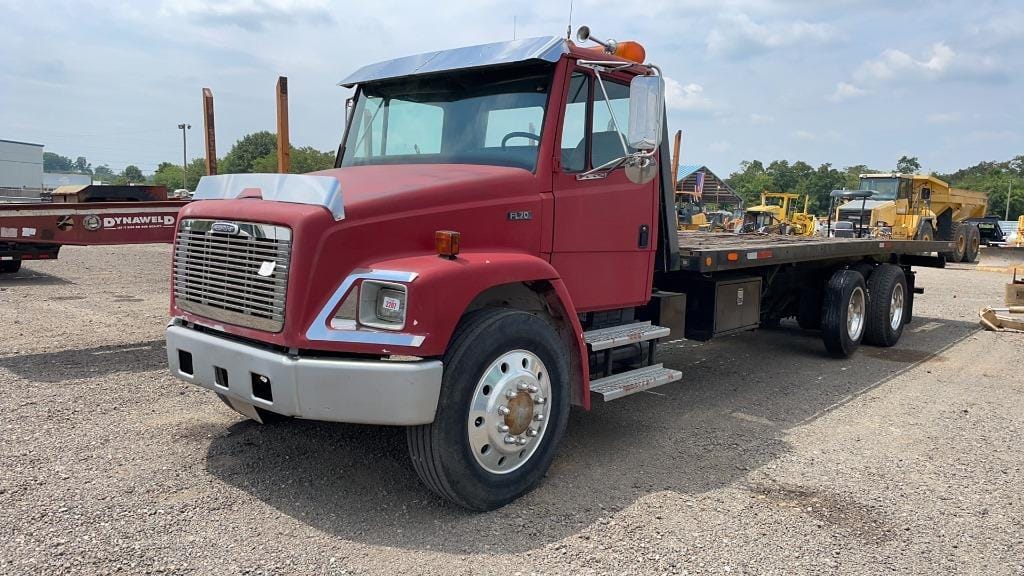 Main image Freightliner FL70